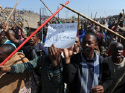 На шахте в ЮАР началась бессрочная сидячая забастовка