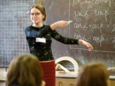 Профсоюз: срезания учительских надбавок в Москве нет