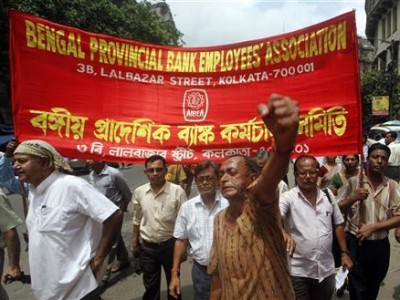 Из-за забастовки индусы остались без денег