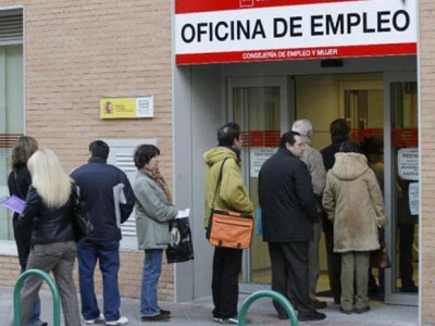 Испания будет помогать "длительным" безработным