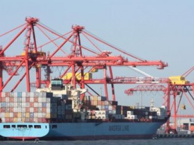 Докеры Нью-Йорка и Нью-Джерси угрожают забастовкой