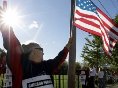 Учителя Чикаго вернулись в классы