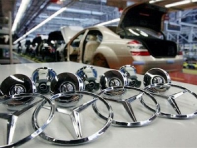 Производитель Mercedes-Benz начал переговоры с профсоюзом о сокращении объемов производства