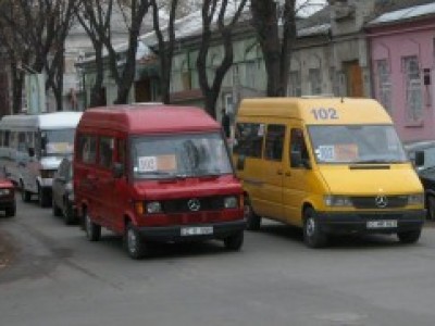 Продолжается забастовка кишиневских водителей маршруток