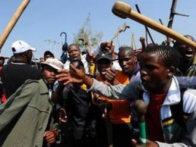 Забастовки в ЮАР привели к увеличению зарплат шахтерам