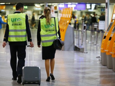 Lufthansa договорилась со своими бортпроводниками