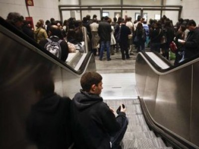 Португалия стоит и в праздники