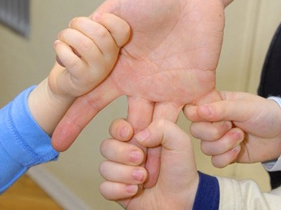 Профсоюзы Черногории хотят сократить стаж для выхода на пенсию многодетных матерей