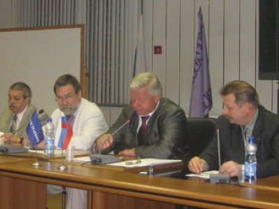 Глава ФНПР Михаил Шмаков провел селекторное совещание по вступлению профсоюзов в Общероссийский народный фронт