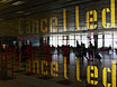 В столичных аэропортах задерживаются рейсы в Грецию