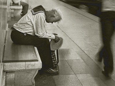 Приморских моряков заставляют есть отраву!