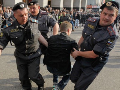 Депутат Госдумы предлагает ускорить рассмотрение в судах жалоб на запреты митингов