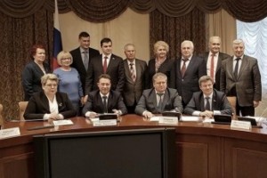 Игорь Холманских обсудил с профлидерами планы повышения минимальной зарплаты