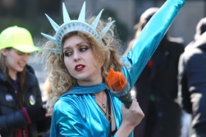 Против Трампа и запретов