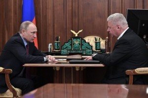 Путин:  правительство обсуждает вариант повышения МРОТ сразу до прожиточного минимума