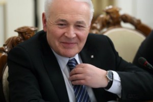 Печёный сливает в МРОТ