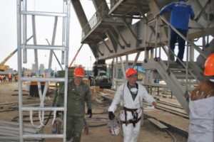 Долг по зарплате перед строителями «Восточного» сократился на 13 млн рублей