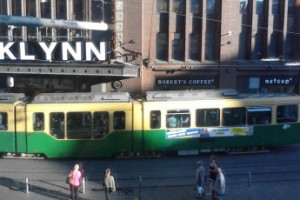 Массовая забастовка против закона об увольнениях началась в Финляндии