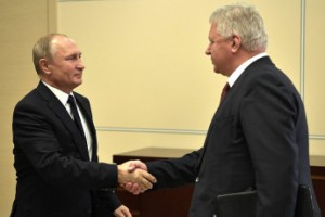 После встречи с лидером ФНПР Путин поручил проверить налоговую нагрузку