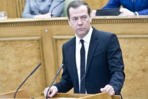 Медведев объяснил, почему повысили пенсионный возраст