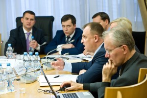 Пушки лепечут, знамена пыхтят