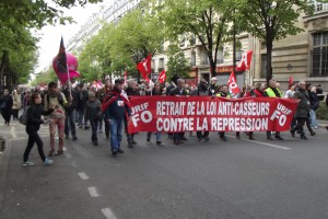 Первомай во Франции: в Париже прошли массовые задержания