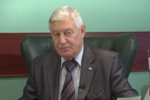 Председатель Нефтегазстройпрофсоюза России Лев Миронов поздравляет работников отрасли с профессиональным праздником