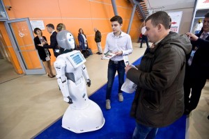 «Ленинский, 42»: Заменят ли машины людей на рабочих местах?