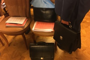 Компенсации увольняемым чиновникам составят 5 млрд рублей