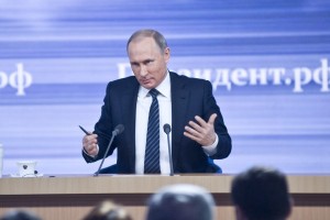 Путин хочет ввести общественный контроль над мусорной реформой