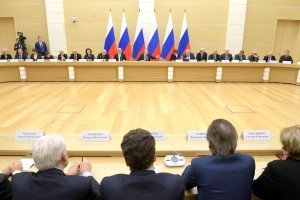 Путин: день голосования по Конституции следует сделать выходным