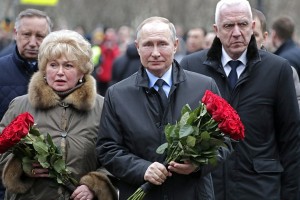 Путин ответил, как прожить на 10 800 рублей в месяц