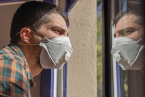 10 историй о людях, потерявших работу из-за коронавируса