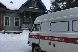 Приехавших взять анализы на COVID-19 медиков избили пьяные