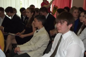 Минтруд не поддержал предложение о выплатах 16-17-летним подросткам