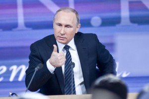 Оклады госслужащих проиндексируют на 3%