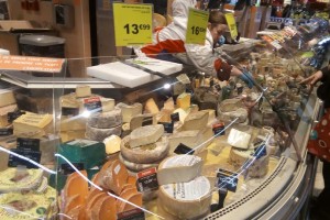 Торговая сеть Auchan объявила о сокращении рабочих мест во Франции