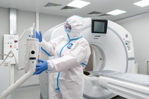 На «ковидные» выплаты медикам выделят около 25 млрд рублей
