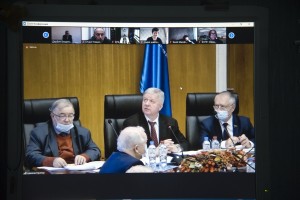 Шмаков пообещал отправить спецкомиссию на помощь профсоюзам Кыргызстана