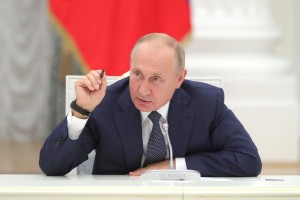 Путин «заморозил» накопительную пенсию еще на год