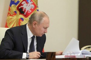 Путин призвал реагировать на рост цен на жилье