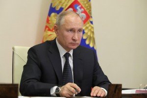 Путин поддержал идею увеличения МРОТ