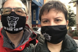 В топ-10 самых продаваемых товаров вошла медицинская маска