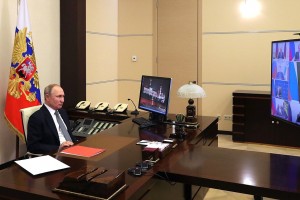 Путин потребовал отчитаться о выплатах медикам за работу с ковид-пациентами в праздники