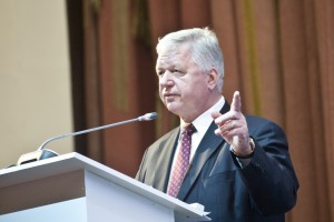 Российские профсоюзы призвали президента Кыргызстана наложить вето на закон «О профсоюзах»