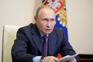 Путин поручил добиться  роста доходов населения  в «отстающих» регионах