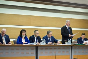 ФНПР предлагает зафиксировать зарплаты бюджетников на федеральном уровне