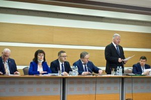 ФНПР предлагает зафиксировать зарплаты бюджетников на федеральном уровне