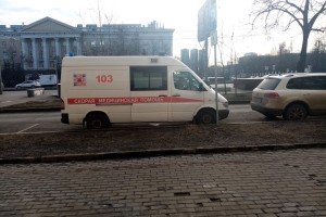 Профсоюз медиков хочет приравнять сотрудников скорой к полиции