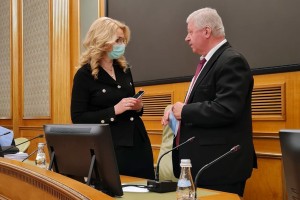 Большие свиделись не в расстояньи